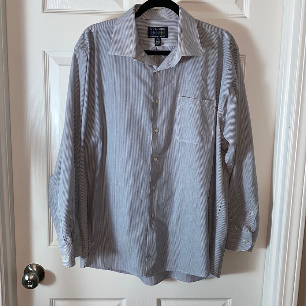 Alexander Julian Men’s blue white pinstripes long sleeve button up shirt